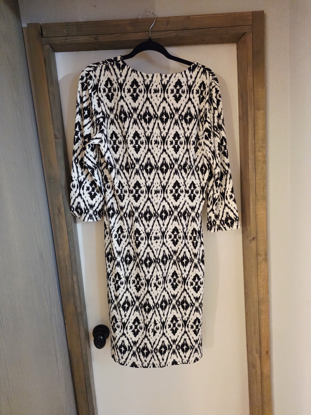 Black and White Long Sleeve Patterned Dress